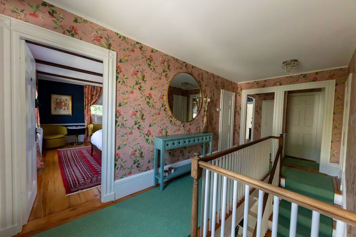 Room 23 of 44