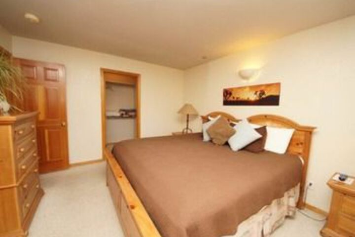 Room 27 of 61