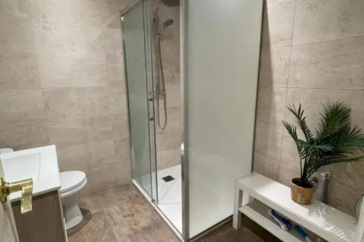 Room 7 of 11