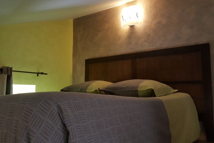 Room 3 of 44