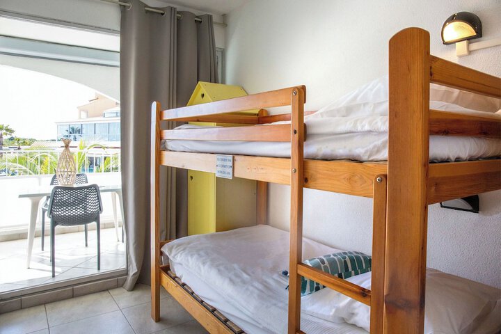 Room 7 of 44