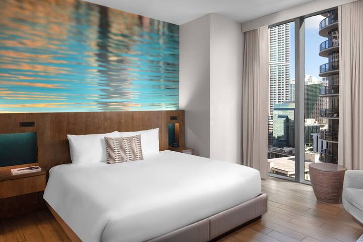 Room 3 of 61