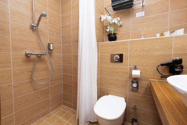 Clean Restrooms