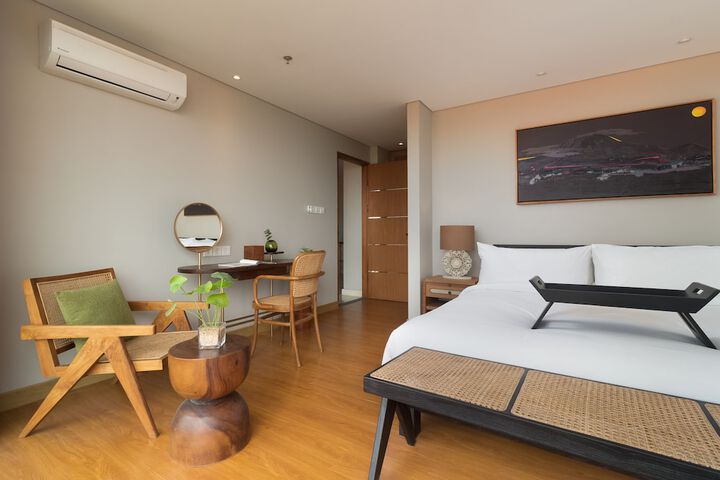 Room 5 of 85