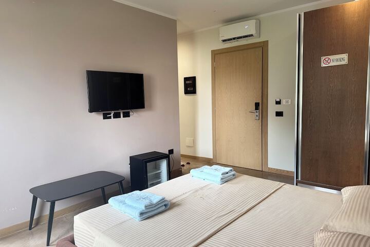 Room 42 of 95