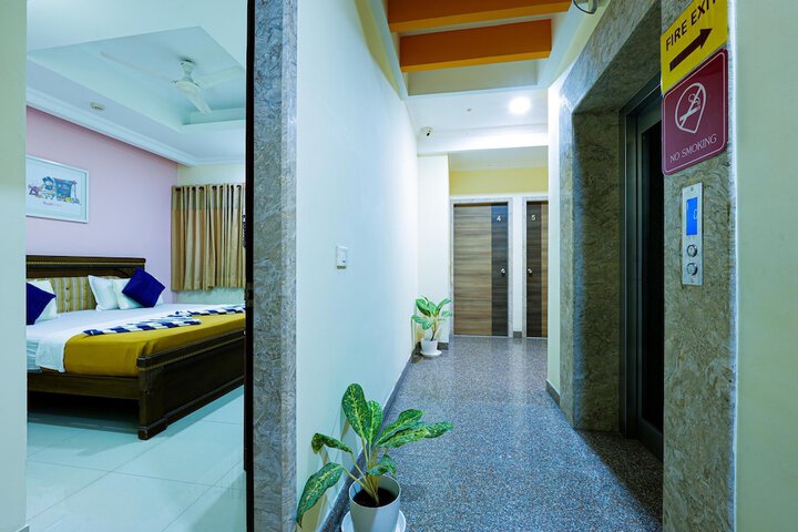 Room 13 of 17