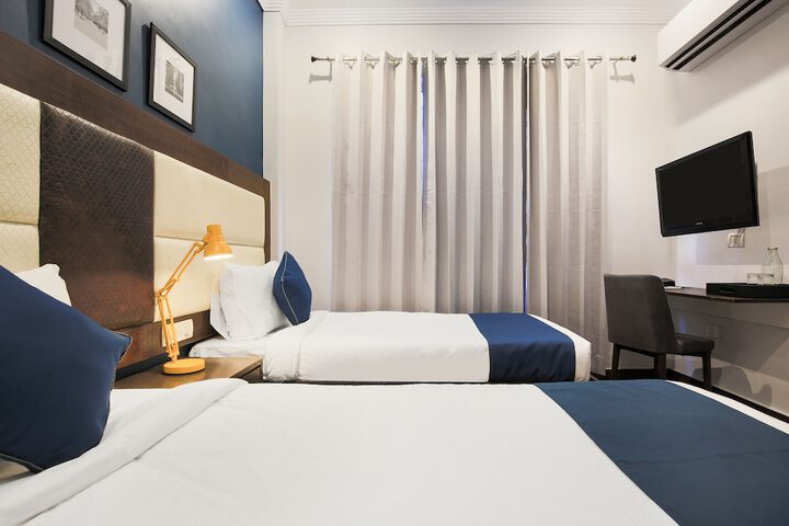 Room 32 of 36