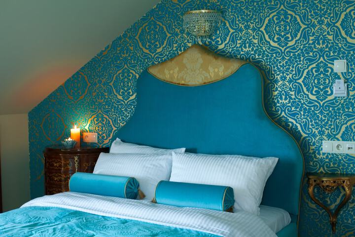 Room 5 of 35
