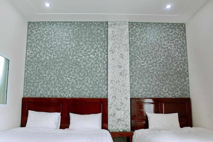 Room 3 of 31