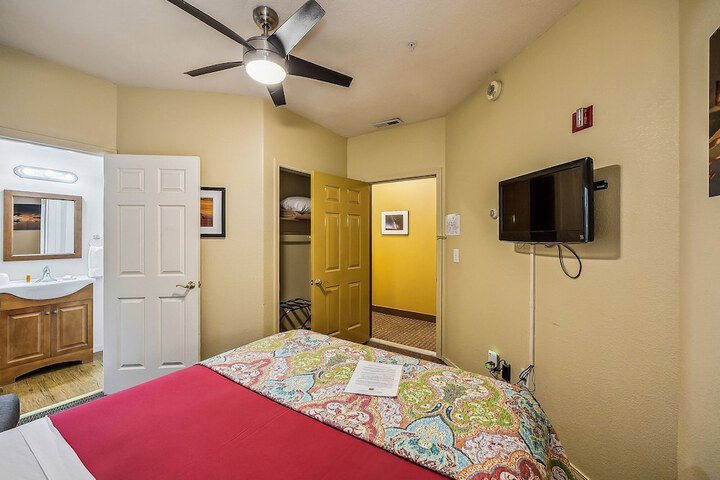 Room 45 of 118