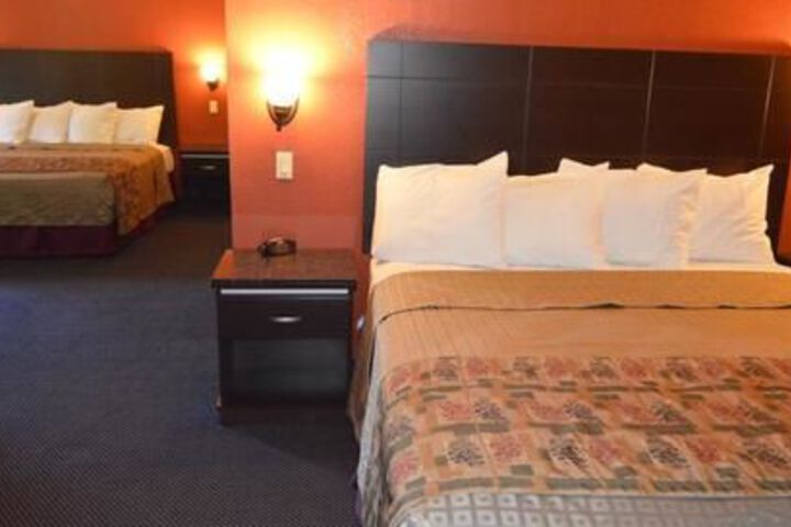Room 13 of 23