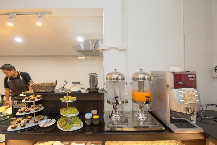 Breakfast/Coffee Service 54 of 88
