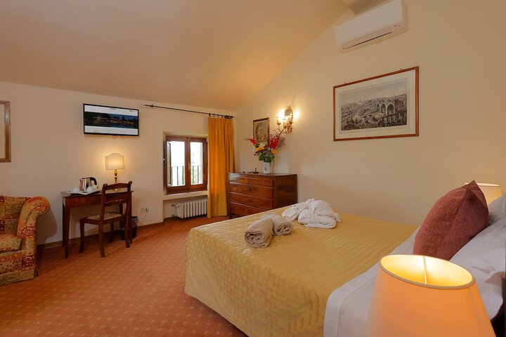 Room 72 of 150