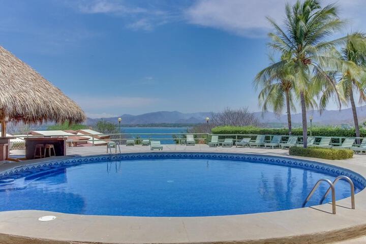 Hotel Pool