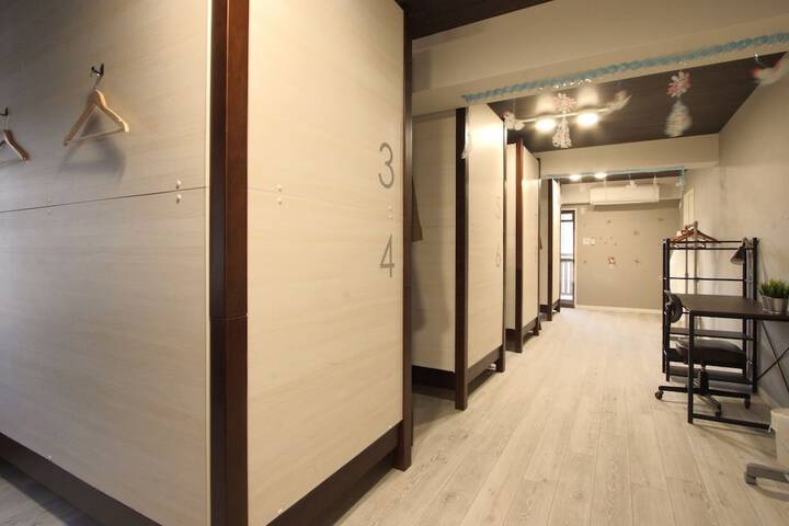 Room 13 of 62