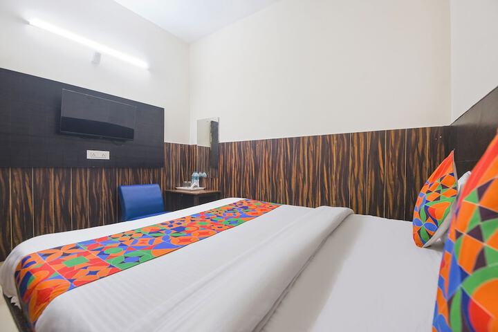 Room 16 of 29
