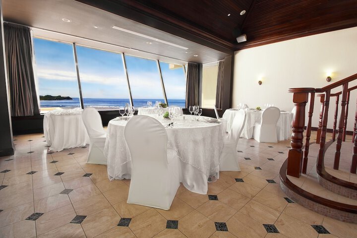 Ballroom/Hall 185 of 226