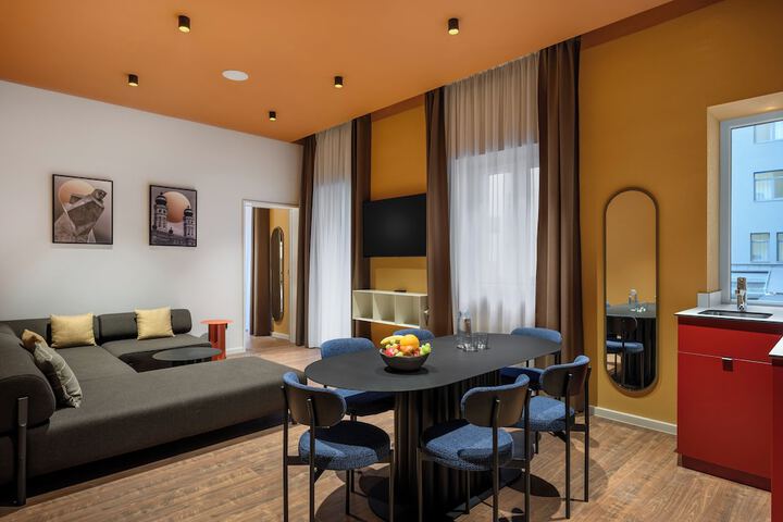 Room 69 of 170