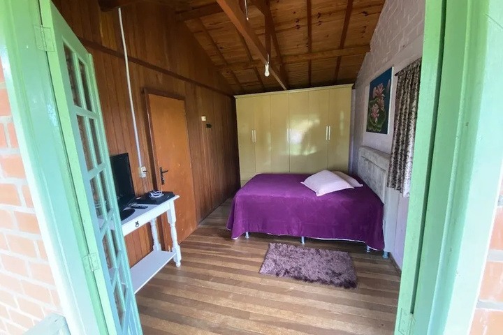 Room 4 of 14