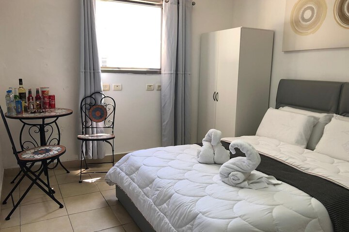 Room 30 of 140