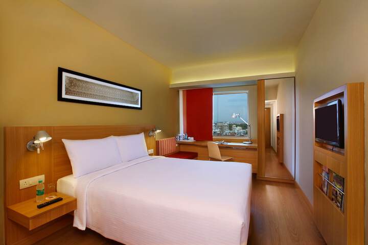 Room 5 of 71