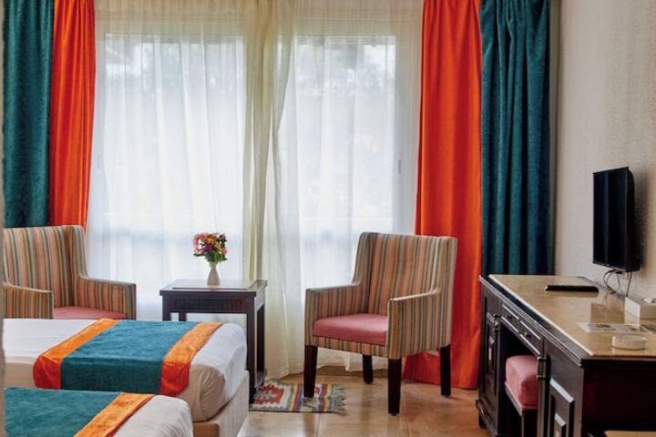 Room 28 of 89