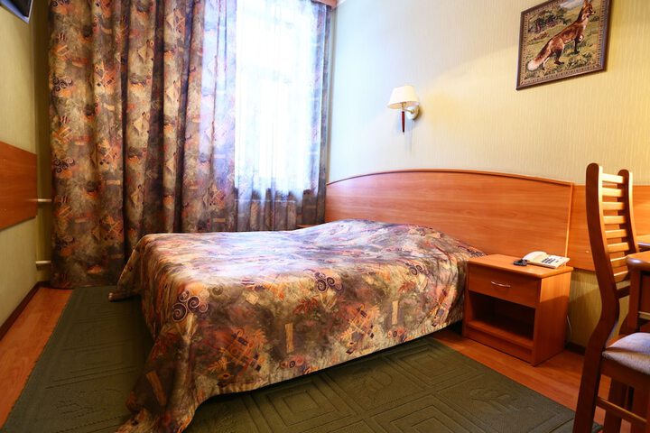 Room 5 of 33