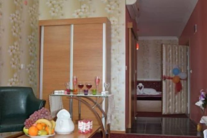 Room 28 of 48