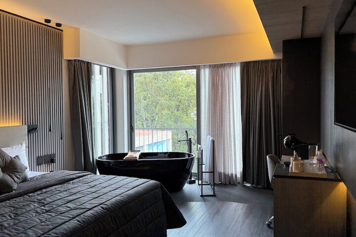 Room 45 of 64