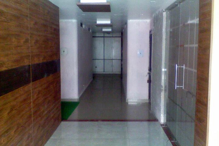 SPOT ON 3181 PARMARTH NIKETAN
