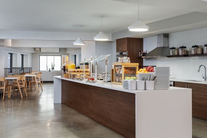 Breakfast/Coffee Service 67 of 94