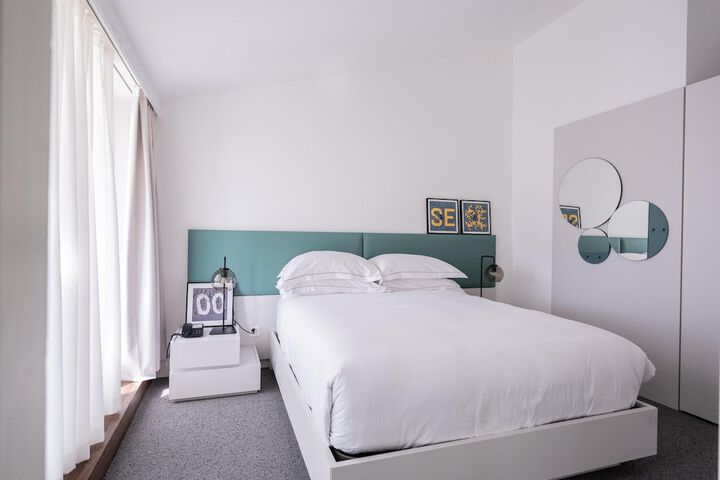 Room 38 of 252