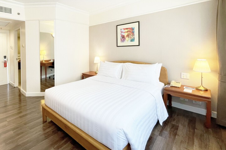Room 3 of 58
