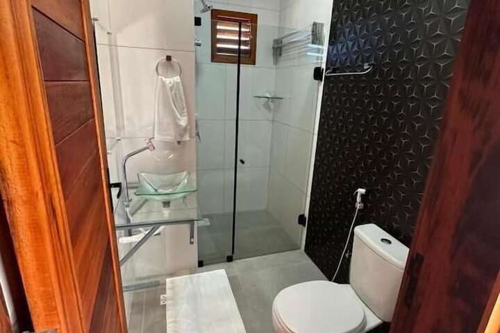 Room 15 of 32