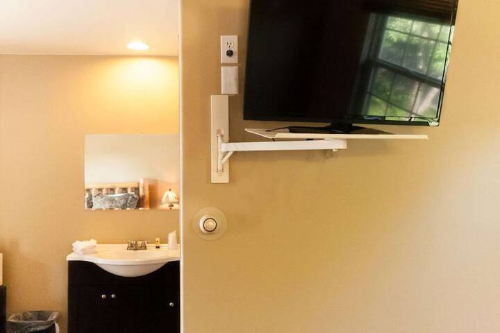 Room 13 of 51
