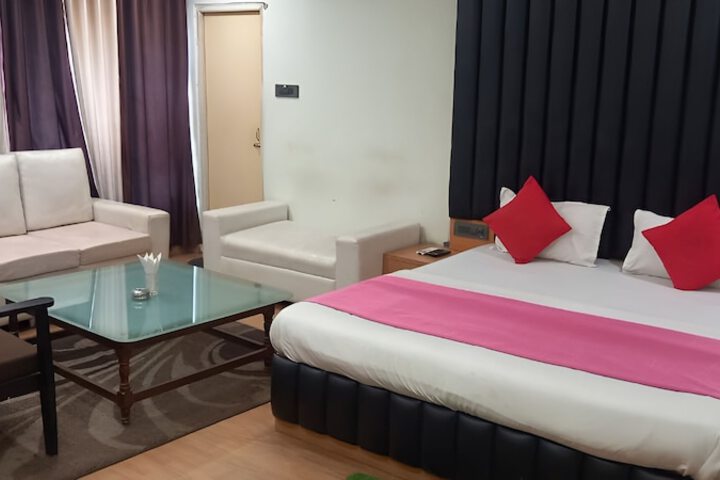 Room 7 of 17