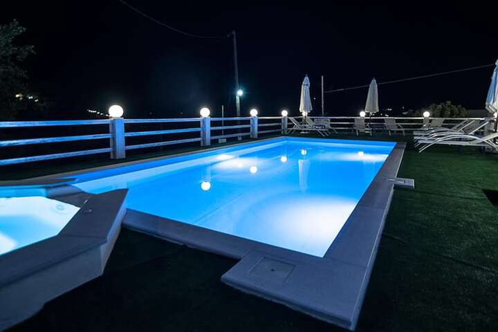 Pool 27 of 41