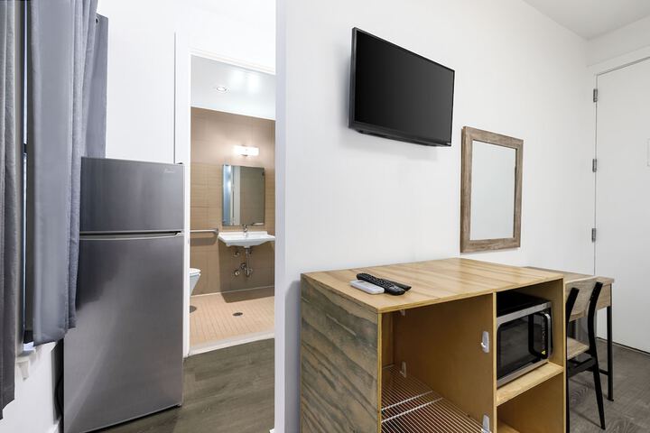Room 2 of 19