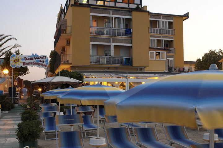Sundeck 117 of 123