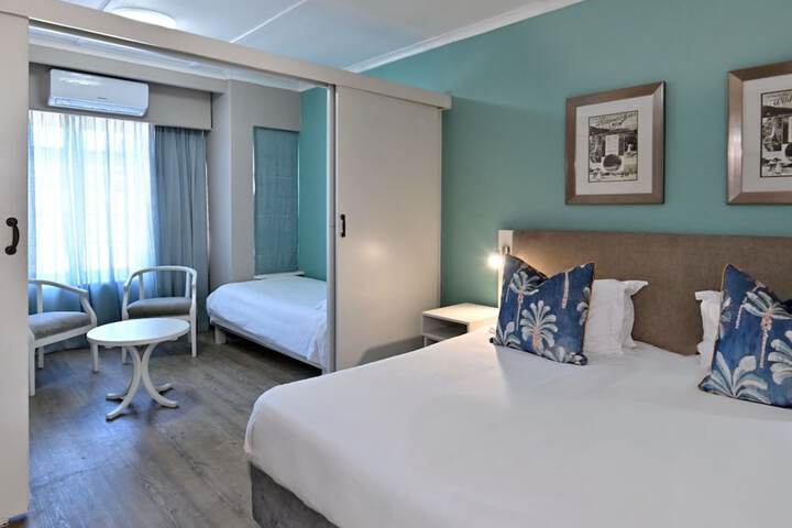 Room 33 of 199