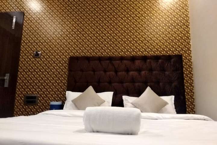 Room 10 of 71