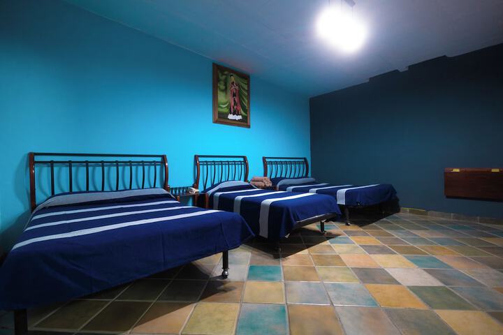 Room 5 of 82