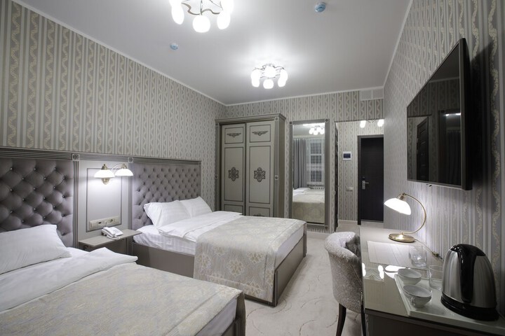 Room 7 of 56