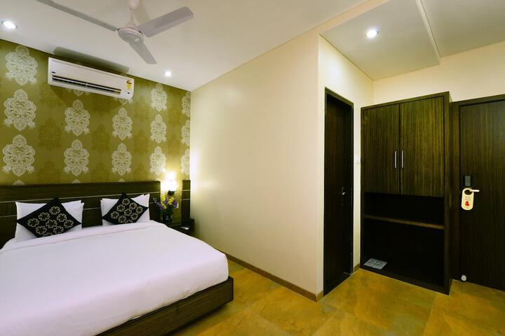 Room 17 of 45