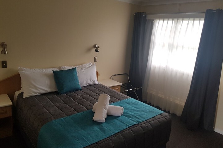 Room 2 of 35