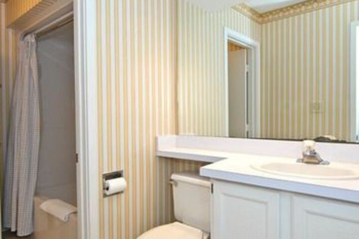 Room 5 of 42