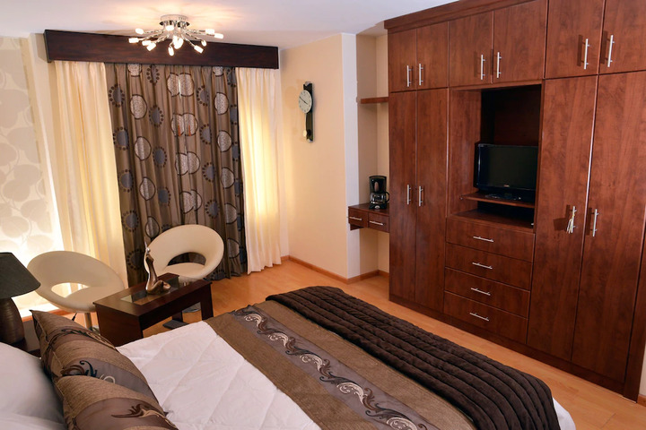 Room 3 of 6