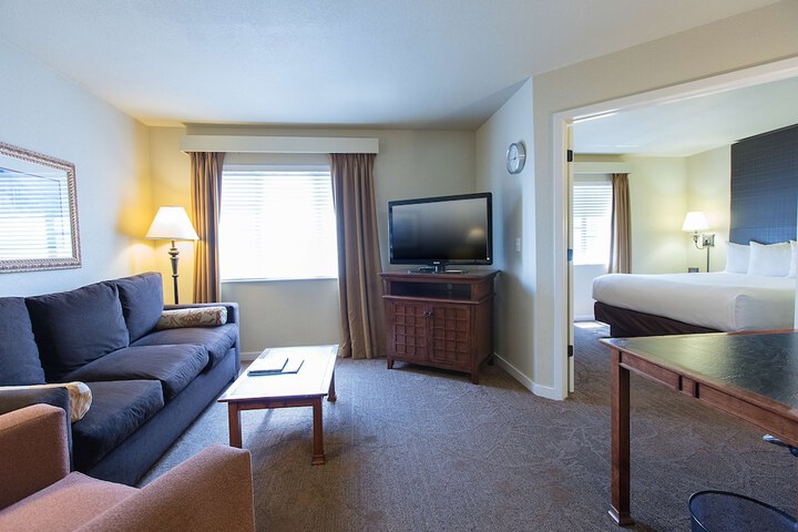 Room 12 of 66