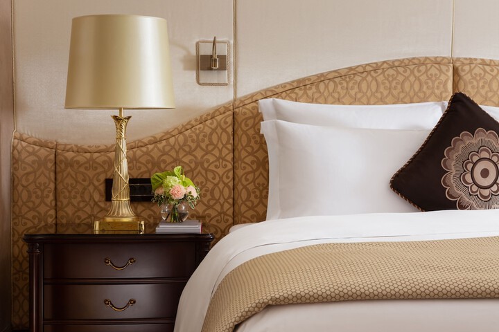 Hotel Suite Photo