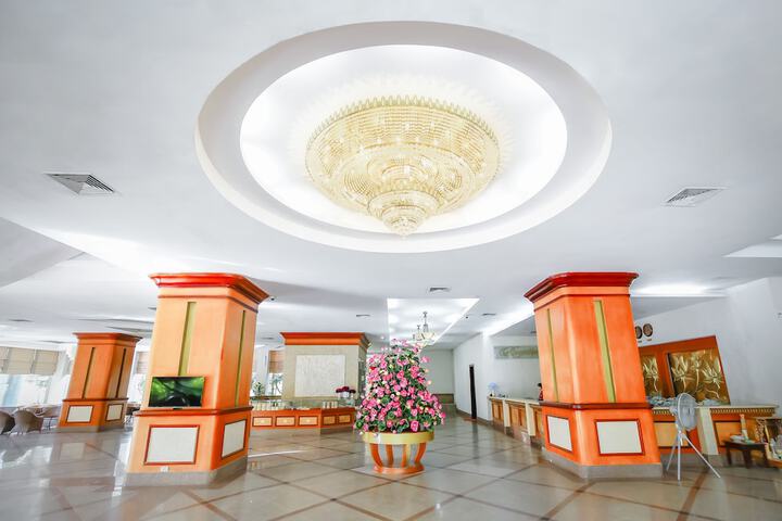 Guest Lobby